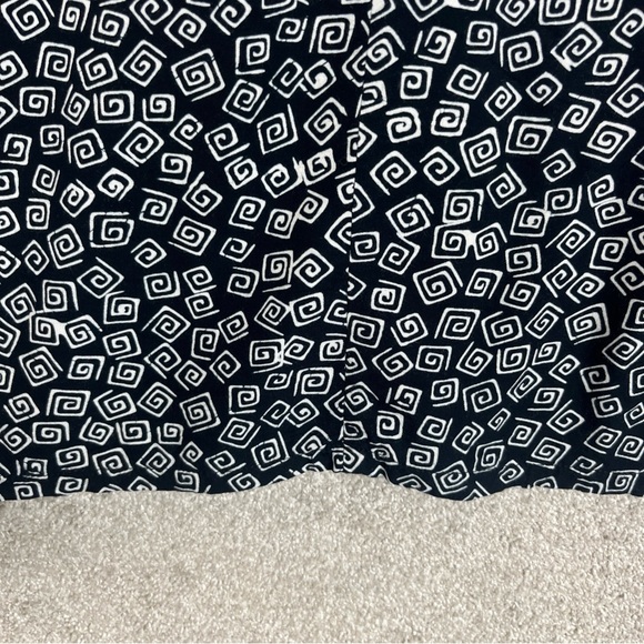 First Mountain Design Shirt Womens Small Black White 3/4 Sleeve Button- 2020* - Picture 11 of 11